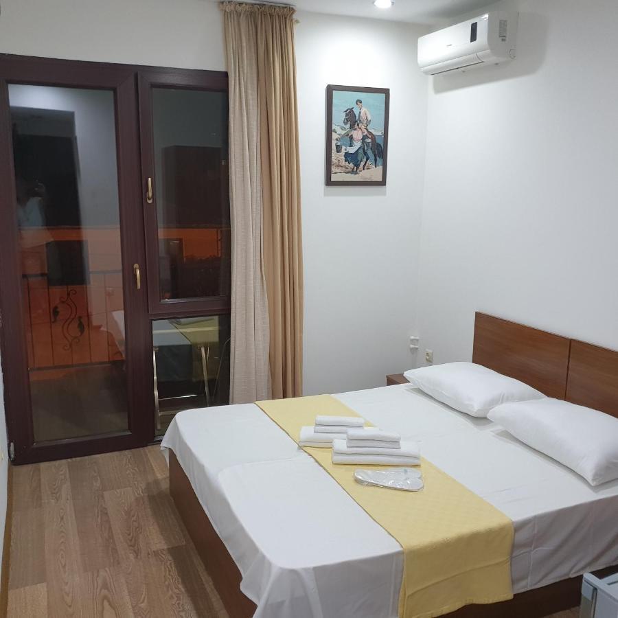 Hotel Leon Batumi Zewnętrze zdjęcie