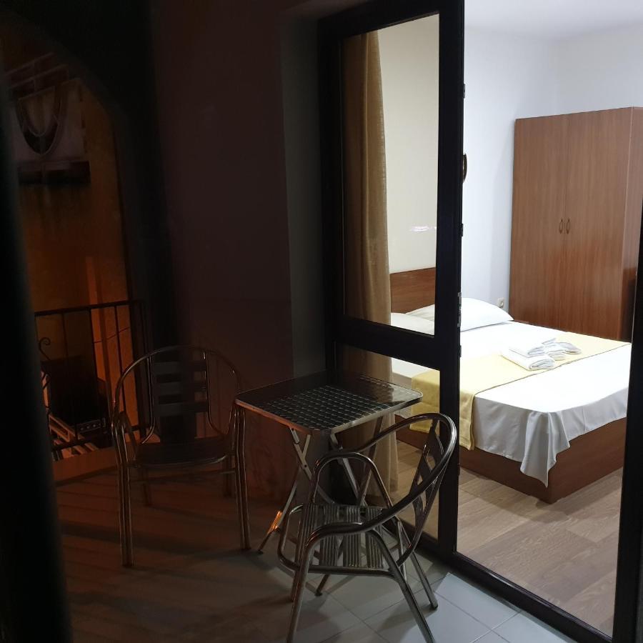 Hotel Leon Batumi Zewnętrze zdjęcie