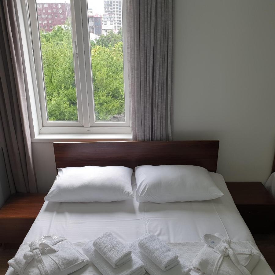 Hotel Leon Batumi Zewnętrze zdjęcie