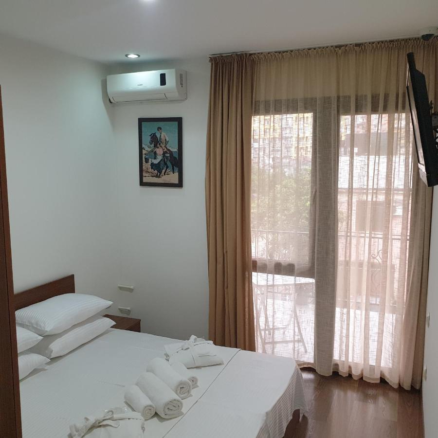 Hotel Leon Batumi Zewnętrze zdjęcie